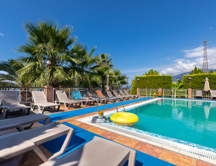 Открытый бассейн - Отель Alex Resort & Spa Hotel / Алекс Резорт & Спа